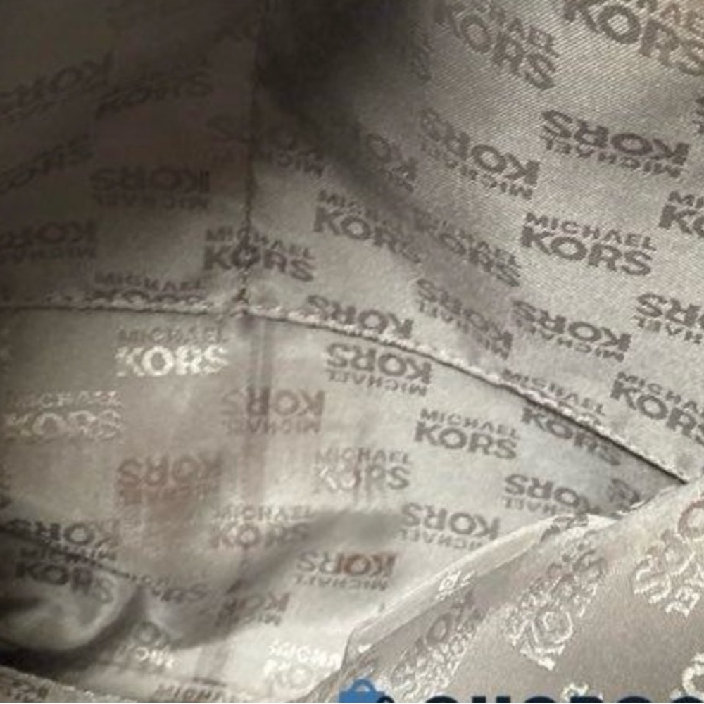 Michael Kors Blue Leather Shoulder Bag with Contrast Stitching - Picture 5 of 5